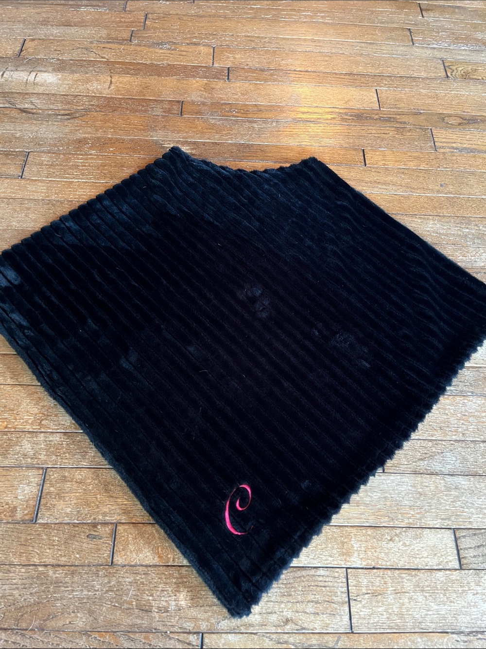 Black Faux Fur Ribbed Poncho